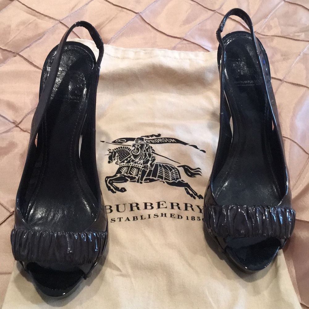 Burberry patent leather dark brown shoes - Picture 8 of 8